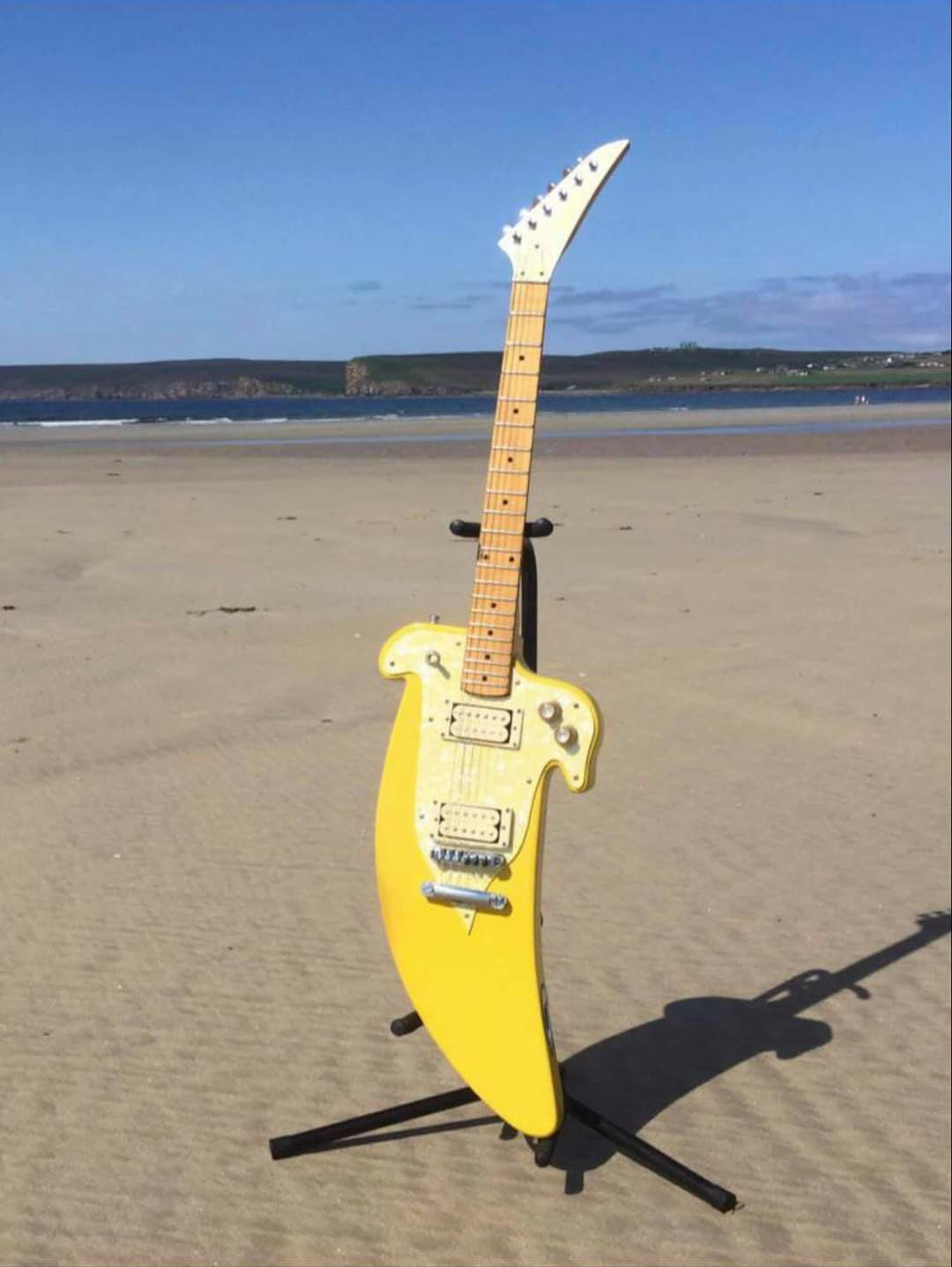 Weird Guitar 2