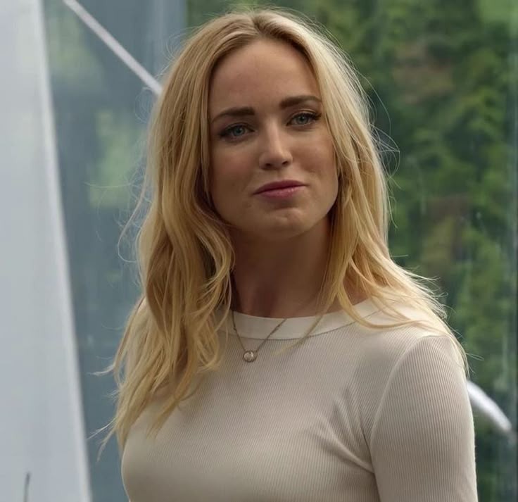 Caity Lotz