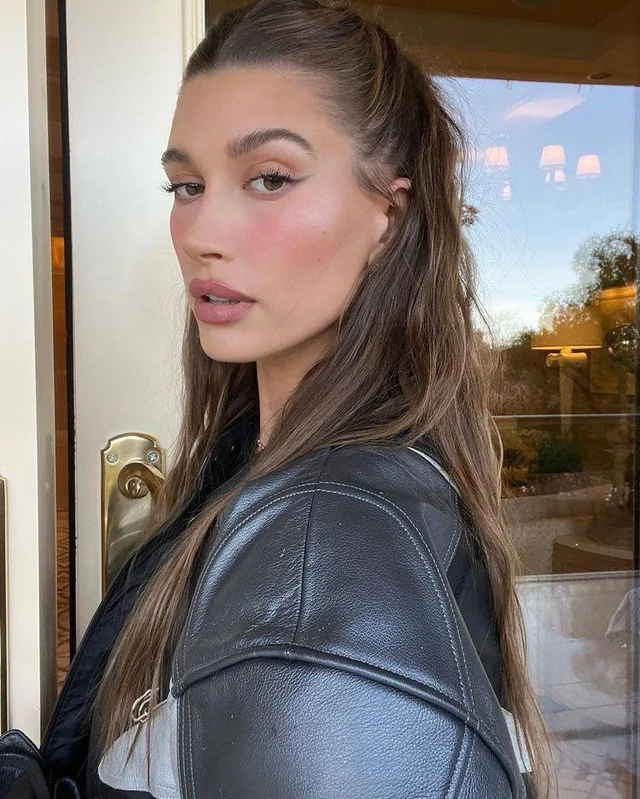 Hailey Bieber